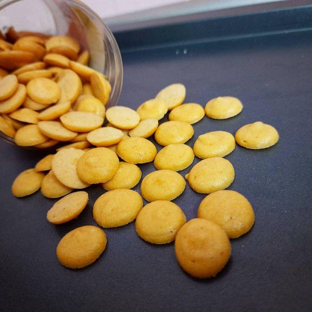 ilustrasi egg drop cookies (instagram.com/crumbs_cookies_and_cakes)