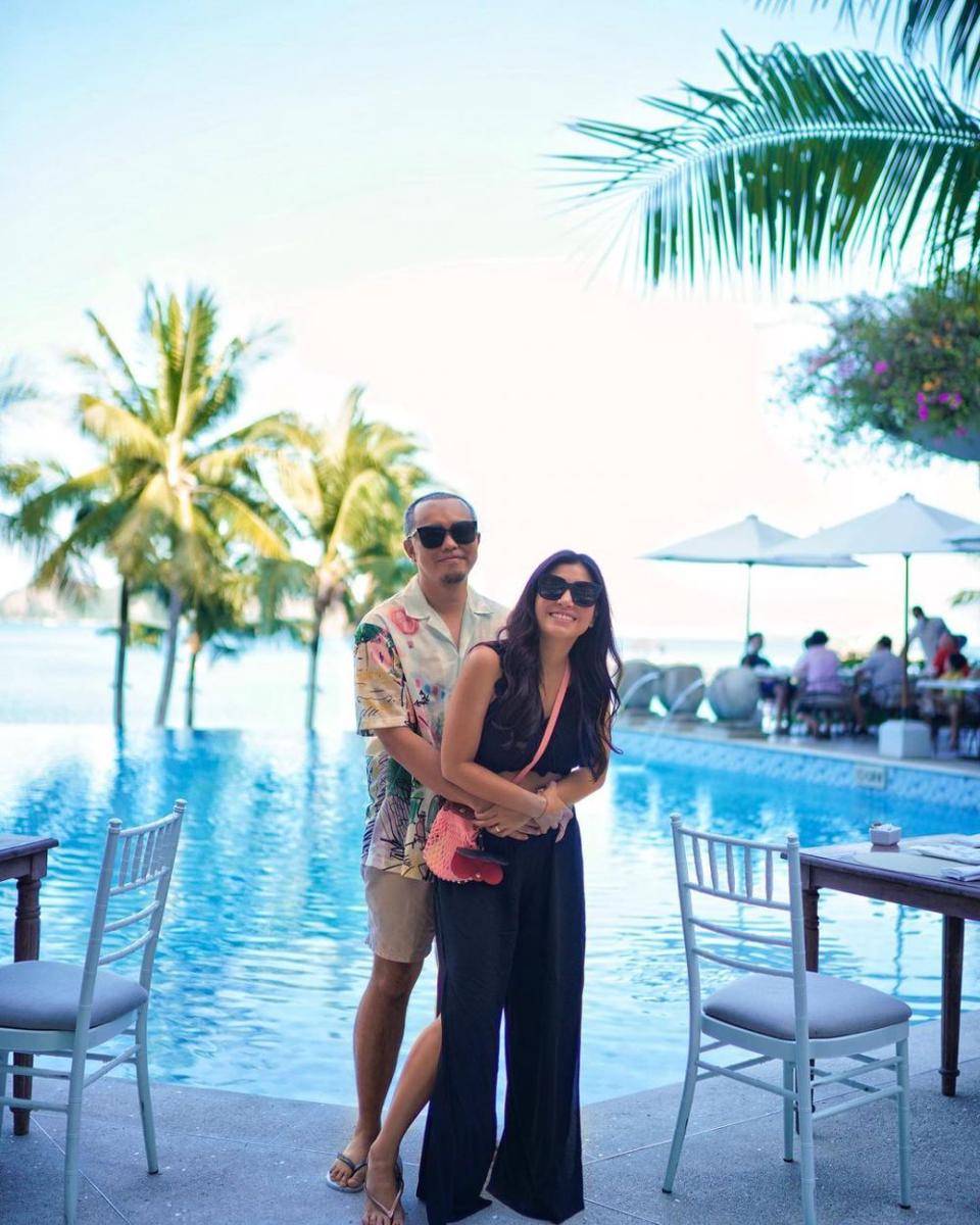 Nisya Ahmad dan suami (instagram.com/arosadi)