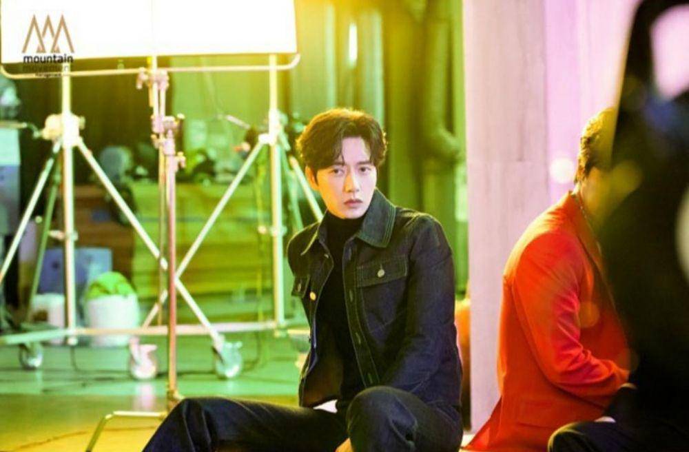 Park Hae Jin di drama From Now on Showtime (instagram.com/mbdrama_now)