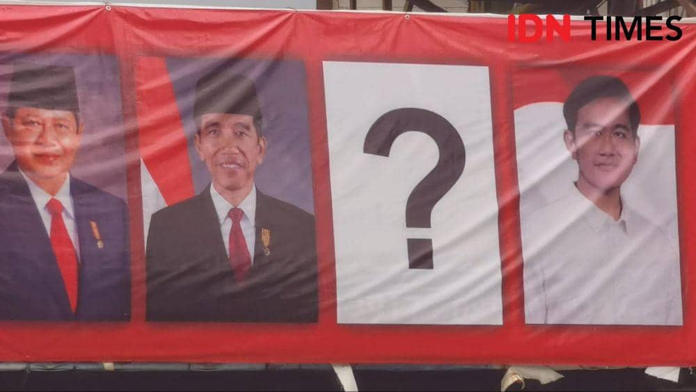 Spanduk viral yang dukungan Gibran Rakabuming jadi Presiden ke 9 di Solo. (IDN Times/Larasati Rey)