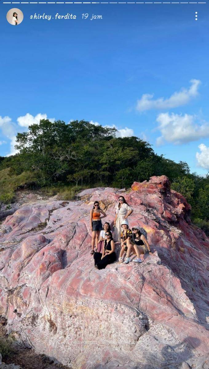 momen liburan Nisya dan Syahnaz di Labuan Bajo (instagram.com/shirley.ferdita)