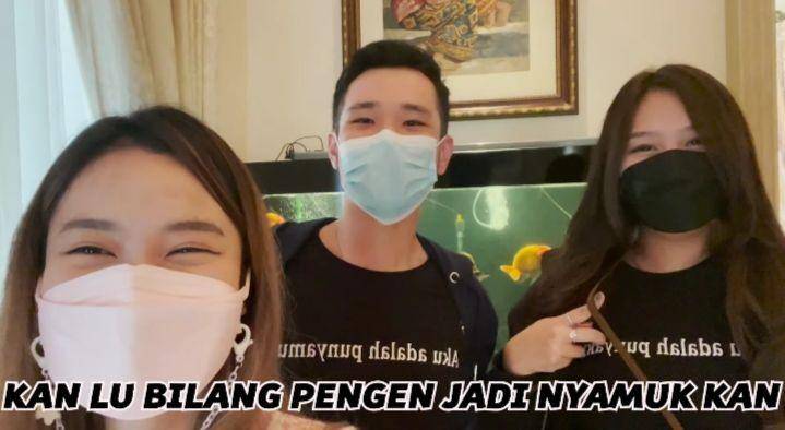 potret Jessica Jane jadi nyamuk gemas di momen kencan kakaknya (youtube.com/Jessica Jane)