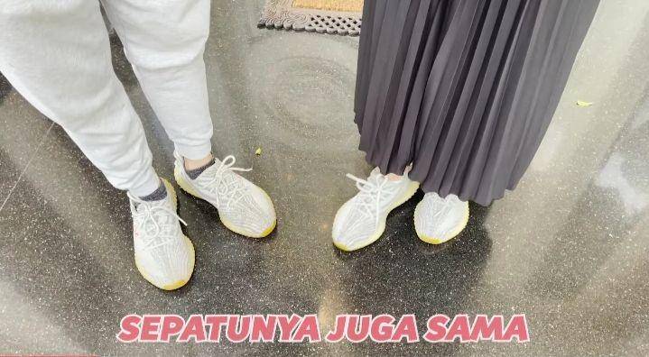 potret Jessica Jane jadi nyamuk gemas di momen kencan kakaknya (youtube.com/Jessica Jane)