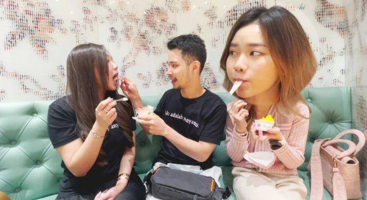 potret Jessica Jane jadi nyamuk gemas di momen kencan kakaknya (youtube.com/Jessica Jane)