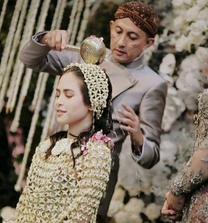 Maudy Ayunda dan papa (instagram.com/muren.s)