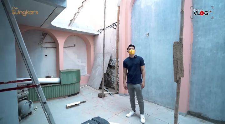 Irwansyah rombak rumah tua jadi butik (youtube.com/The Sungkars)