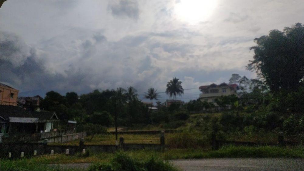 Gunung Dempo Pagar Alam Semburkan Abu Vulkanis Selama 4 Menit