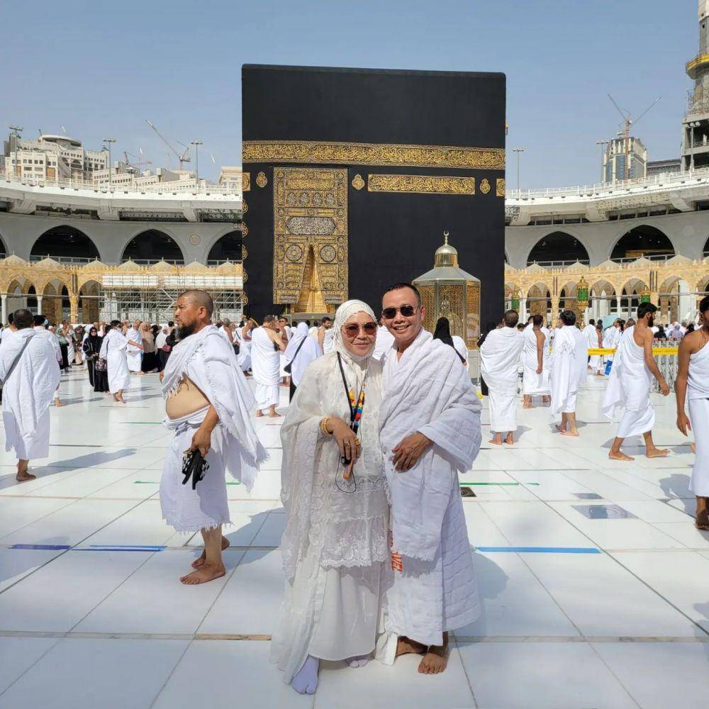 keluarga Ayu Ting Ting umrah (instagram.com/mom_ayting92_)