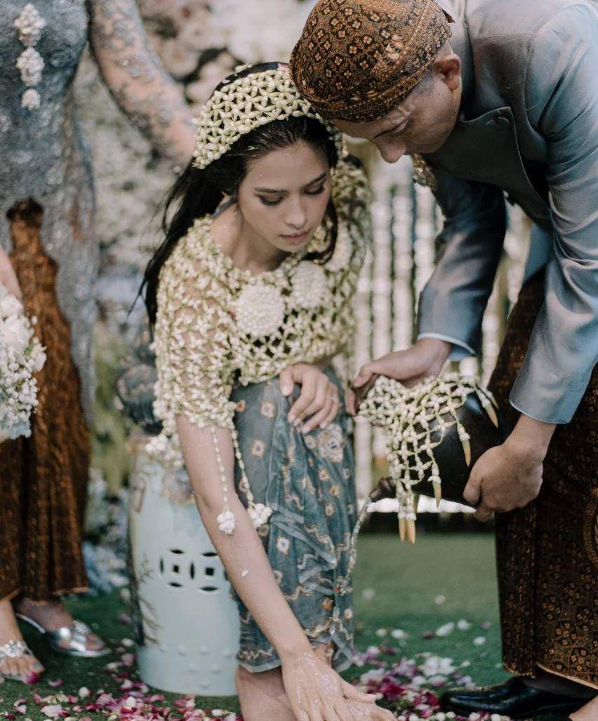 Maudy Ayunda dan papa (instagram.com/muren.s)