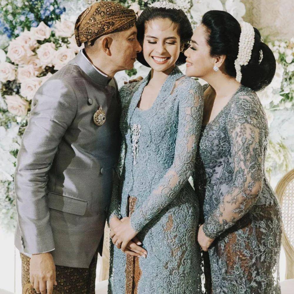 Maudy Ayunda dan papa (instagram.com/muren.s)
