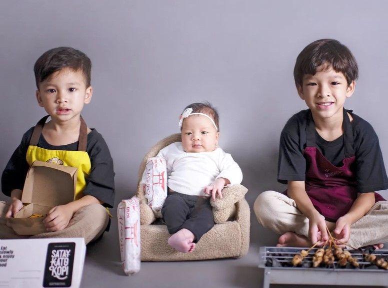 9 Potret Akrab 3 Anak Marsha Natika, Selalu Saling Menyayangi!