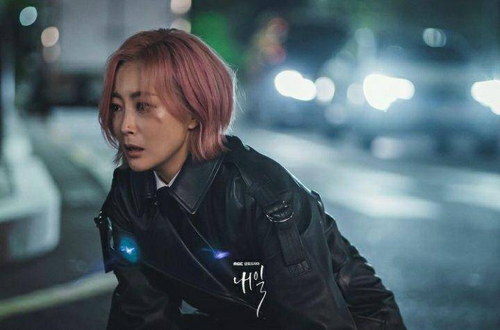 Kim Hee Sun di drama Tomorrow (instagram.com/mbcdrama_now)