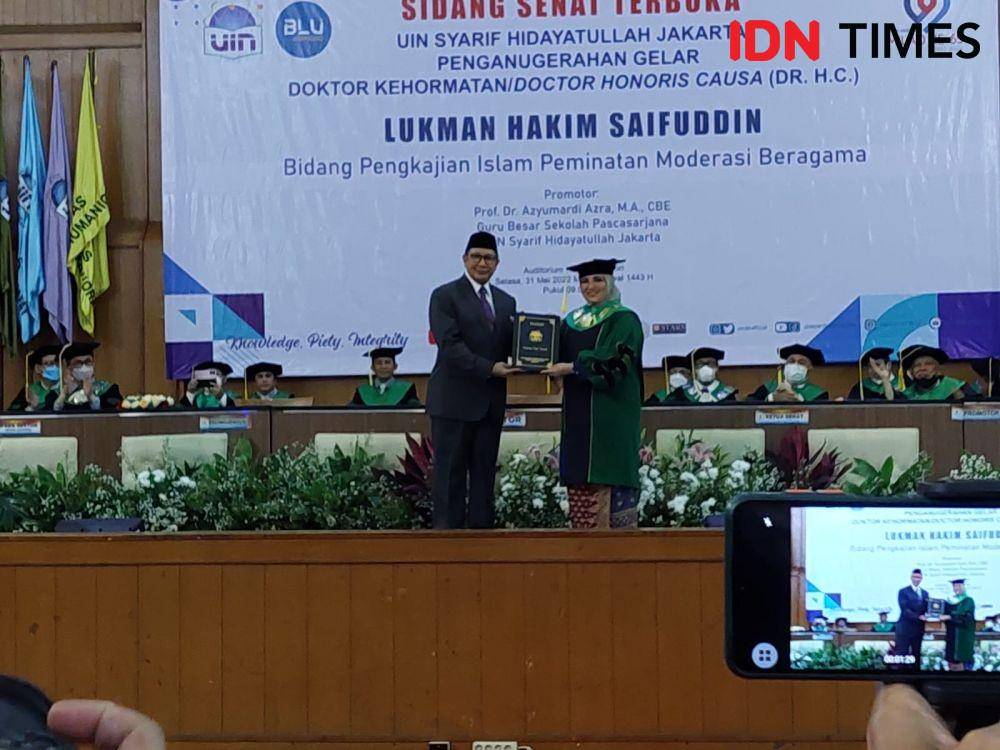 Mantan Menteri Agama, Lukman Hakim Saifuddin, dianguerahi gelar doktor kehormatan dari UIN Syarif Hidayatullah Jakarta. (IDN Times/Vanny El-Rahman)