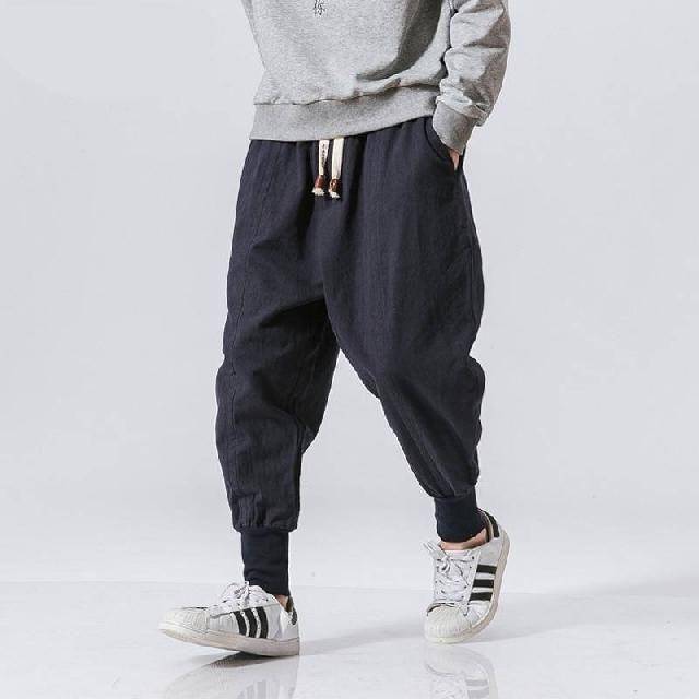ilustrasi baggy pants (instagram.com/na.sa.ry_fashion_accessories)