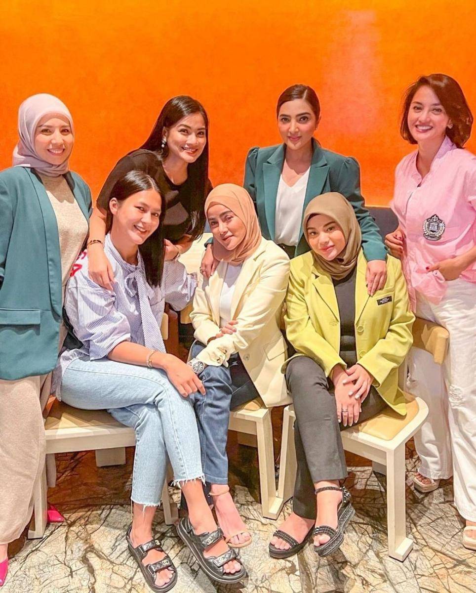 Aurel Hermansyah dan Geng Cendol (instagram.com/ashanty_ash)