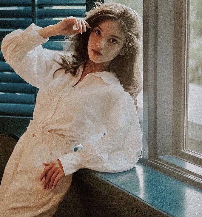 Malika Bestari (instagram.com/malika.bstr)