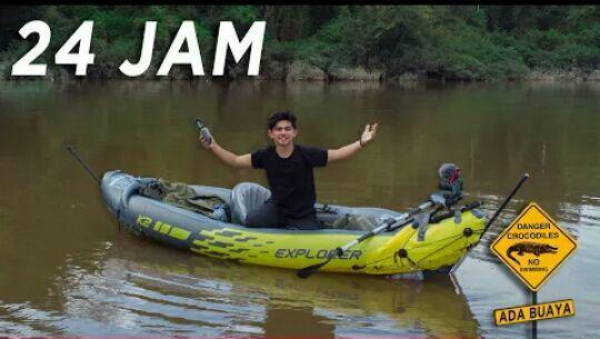 9 Momen Andrew Kalaweit Uji Nyali di Danau Buaya, Stay di Kayak 24 Jam