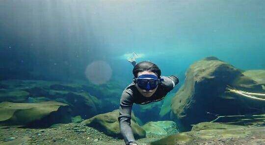 potret Dzawin Nur saat freedive (youtube.com/Dzawin Nur)