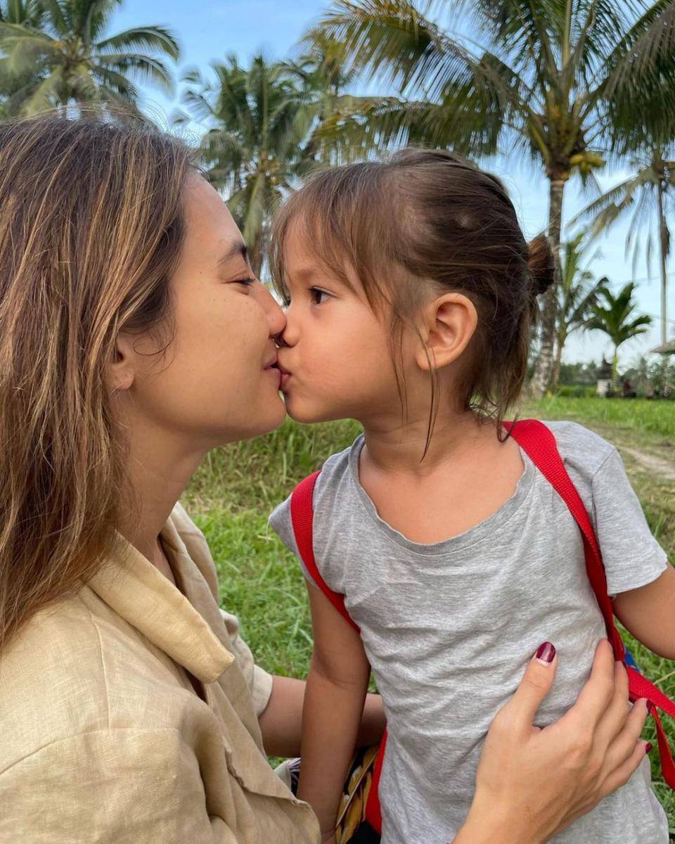 Pevita Pearce dan Adik (instagram.com/pevpearce)
