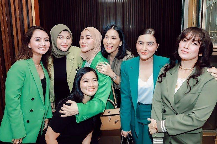 Aurel Hermansyah dan Geng Cendol (instagram.com/ashanty_ash)