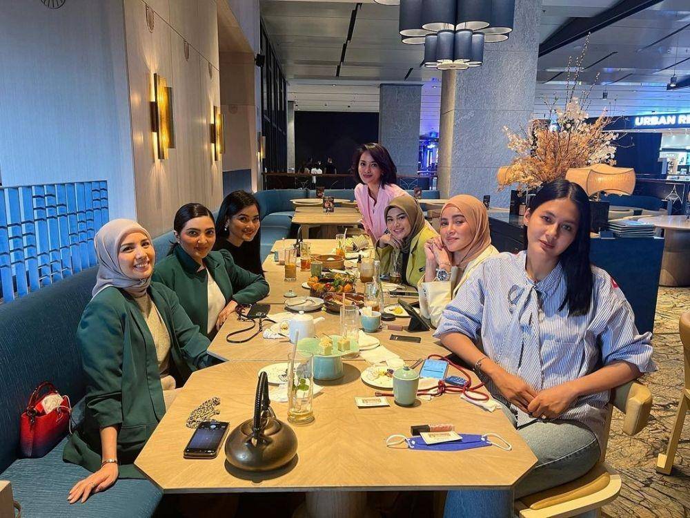 Aurel Hermansyah dan Geng Cendol (instagram.com/ashanty_ash)