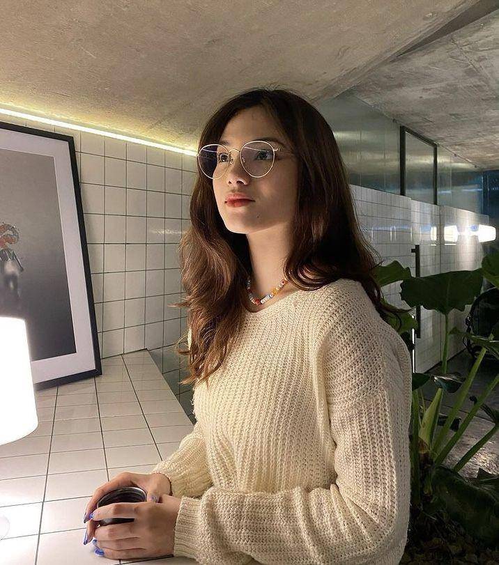 Malika Bestari (instagram.com/malika.bstr)