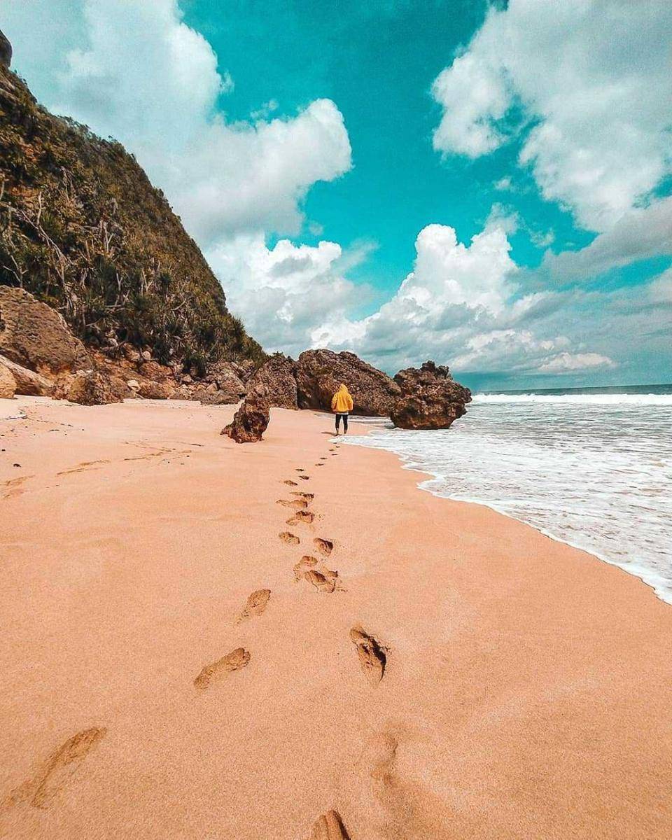 Pantai Karang Payung (instagram.com/miqbalzidny)