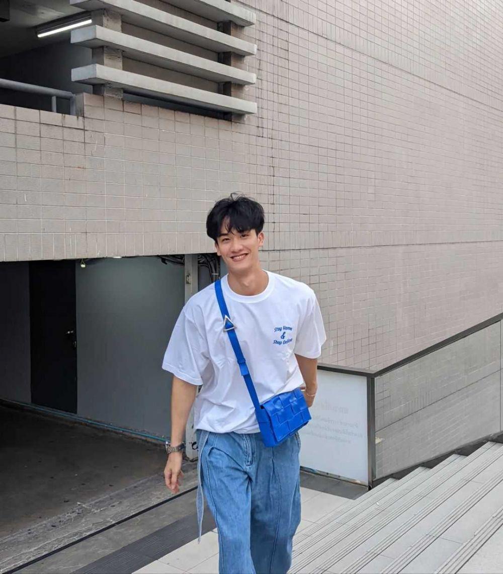 10 Gaya OOTD Effortless ala Tay Tawan, Gak Bikin Bosan!