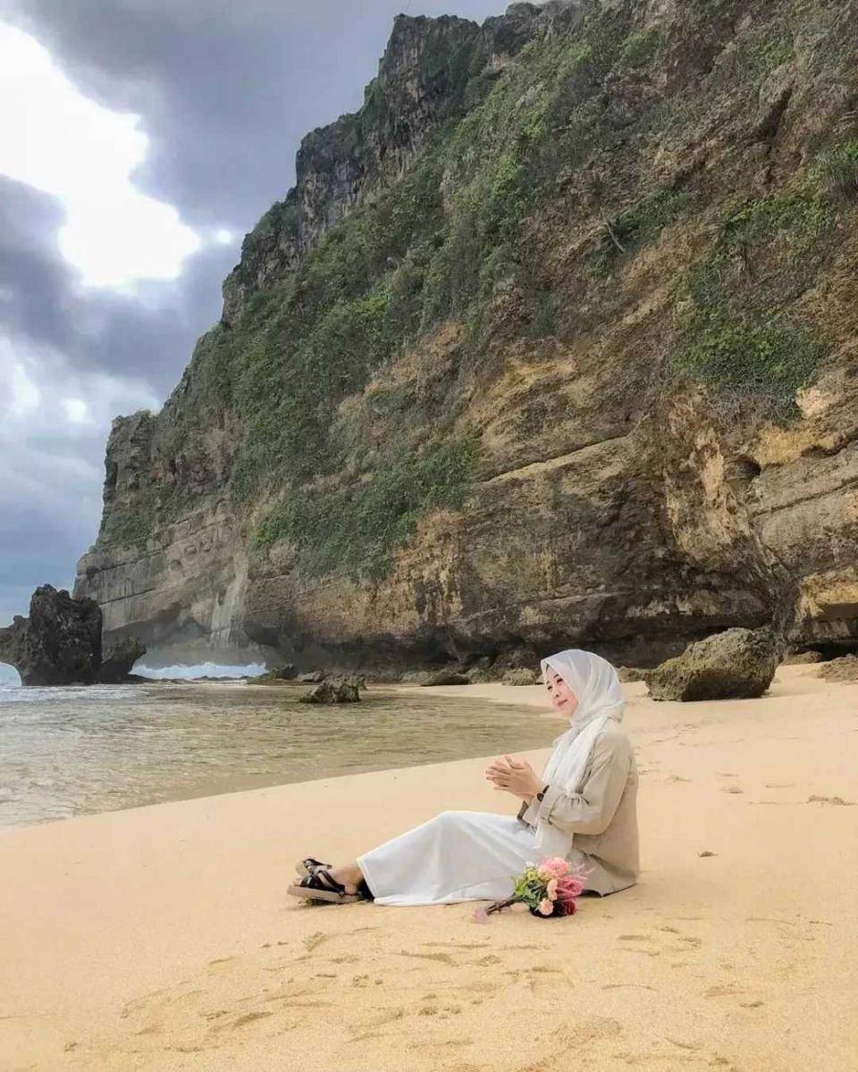 Pantai Karang Payung (instagram.com/ayu_eryka)