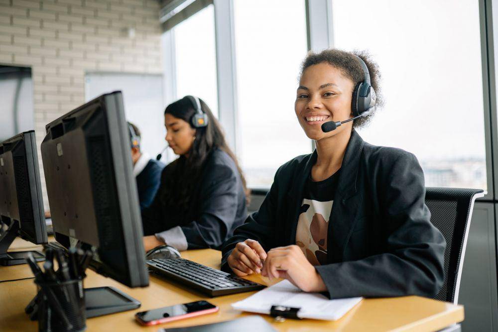 ilustrasi customer service (Pexels.com/ Yan Krukov)
