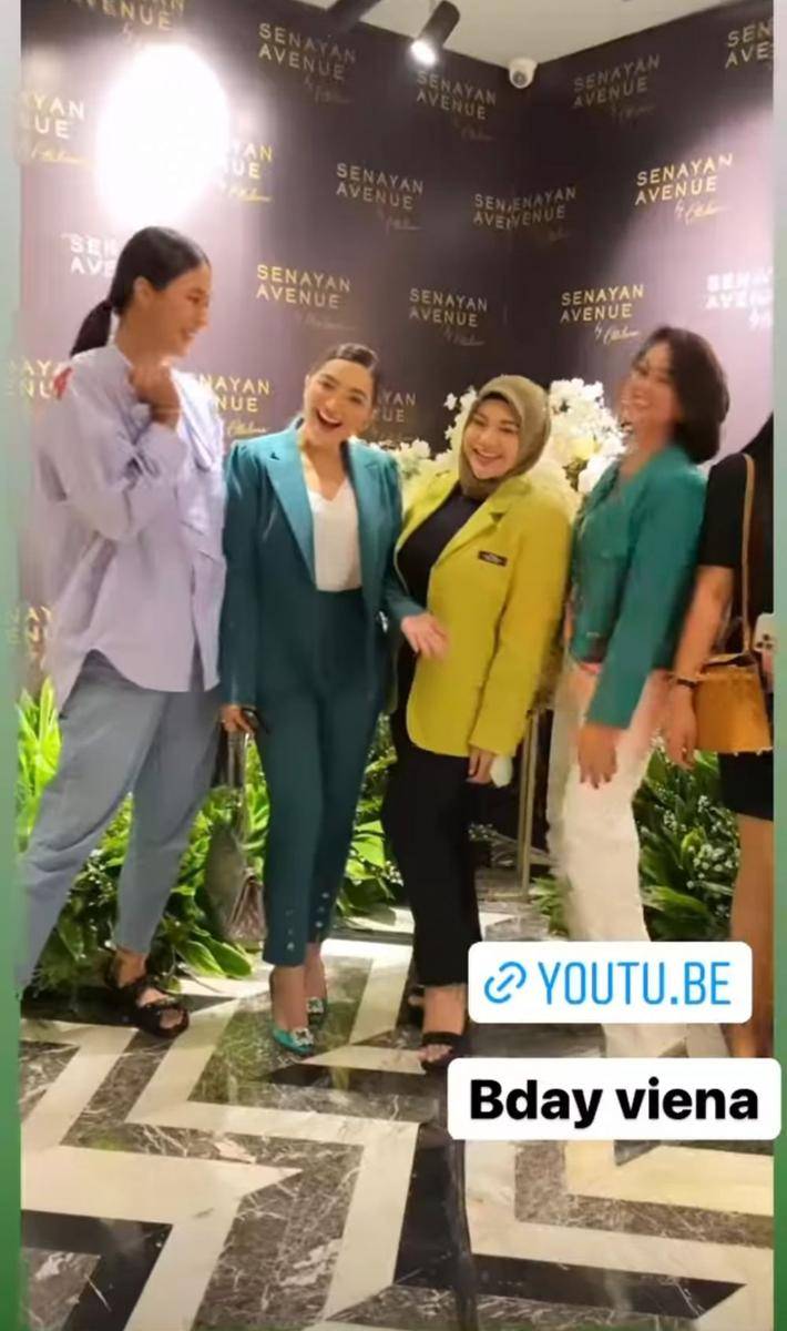 Aurel Hermansyah dan Geng Cendol (instagram.com/ashanty_ash)