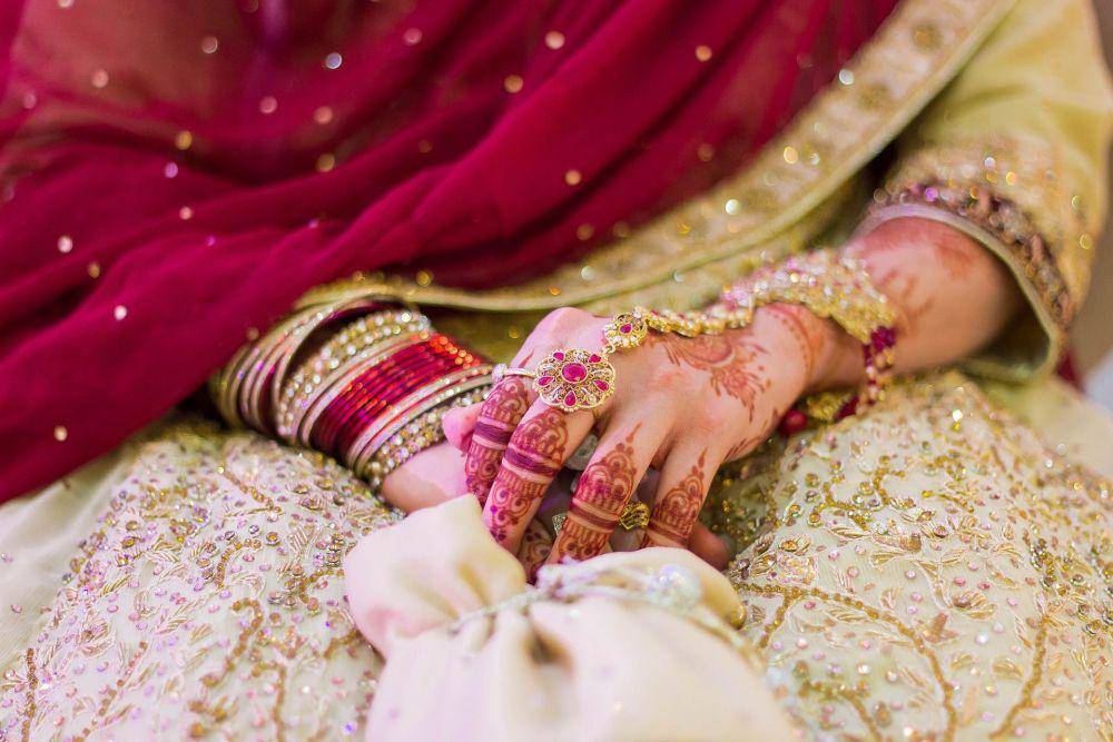 ilustrasi adat Mehndi dari India (pixabay.com/amnas-11208014)