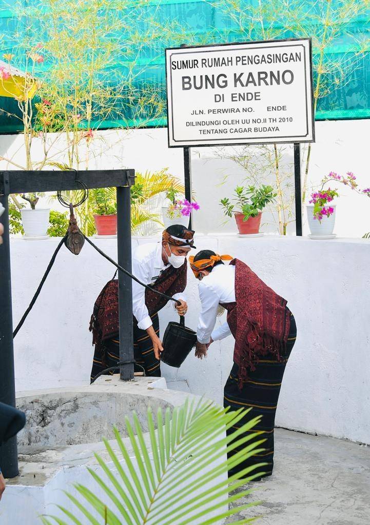 Presiden Jokowi kunjungi rumah pengasingan Bung Karno di Ende, NTT (dok. Sekretariat Presiden)
