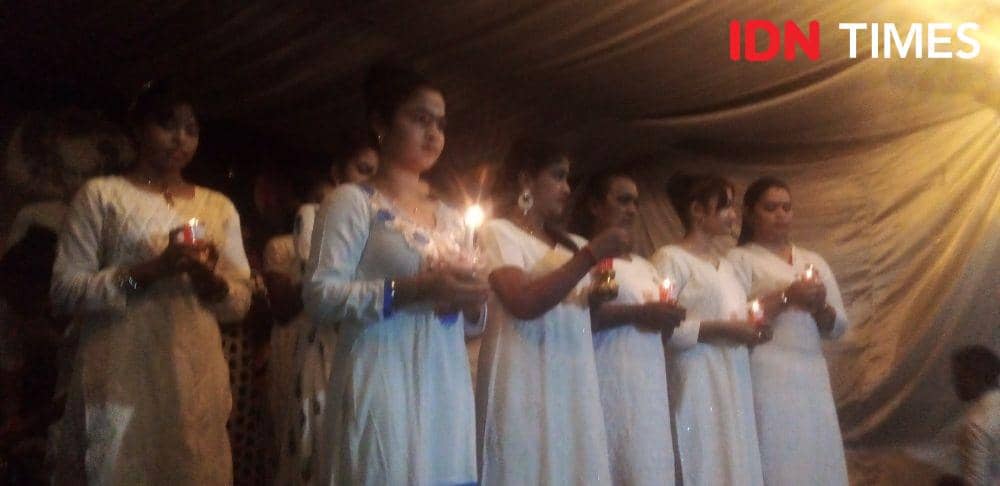 Peringatan Waisak di Vihara Asoka Medan, Mengenang Para Leluhur