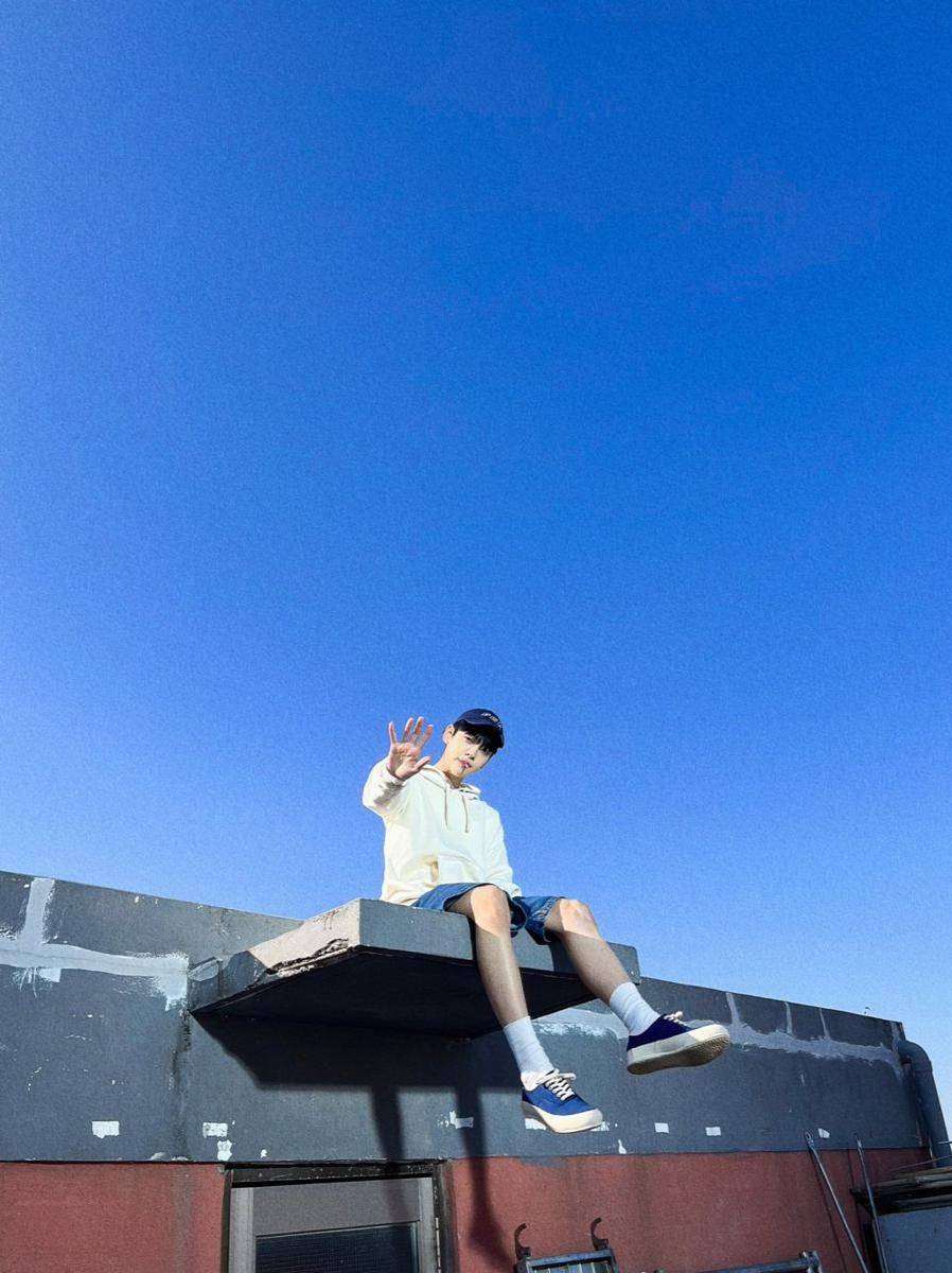 ide outfit Soobin TXT (twitter.com/TXT_members)