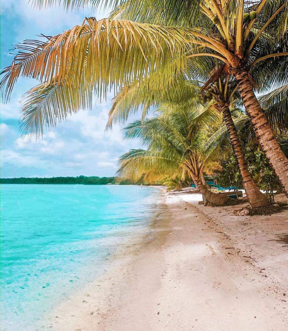 potret Pantai Ohoidertawun (instagram.com/malukuislands_indonesia)