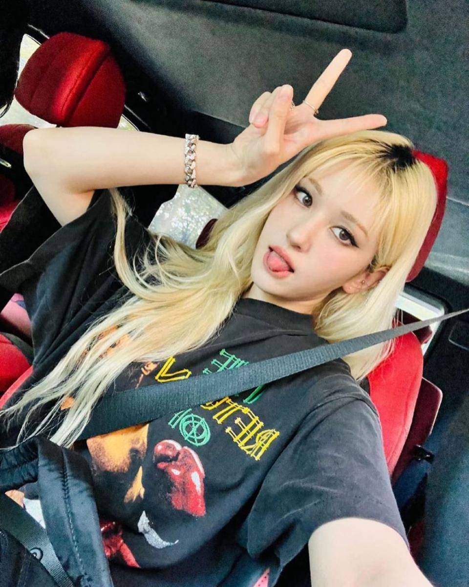 Jeon Somi (instagram.com/staysomi)