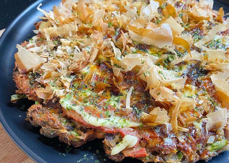 Okonomiyaki (instagram.com/titoambin)