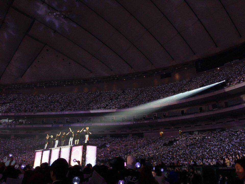 BTS WORLD STUDIO ‘LOVE YOURSELF’ in Tokyo Dome (twitter.com/BTS_jp_official)