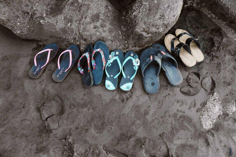 ilustrasi sandal (pexel.com/TambaBudiarsana)
