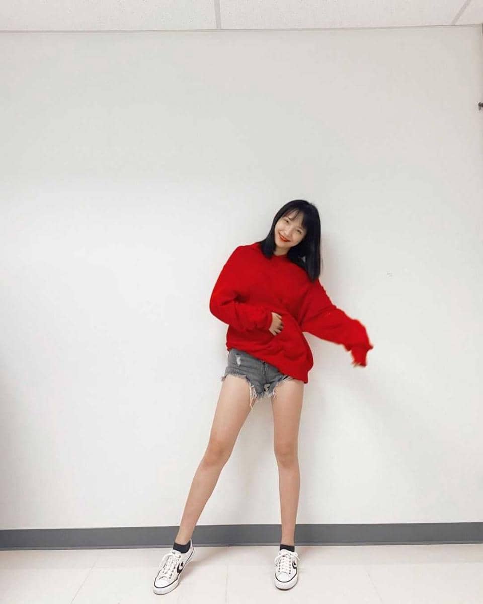 outfit Jan Ployshompoo (instagram.com/janhae)
