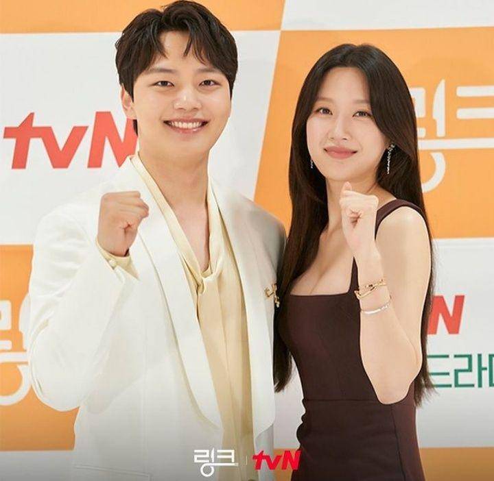 Yeo Jin Go dan Moon Ga Young di press conference drama Link (instagram.com/tvn_drama)