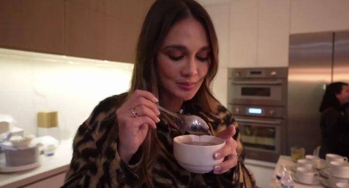 potret Luna Maya di Los Angeles (youtube.com/Luna Maya)