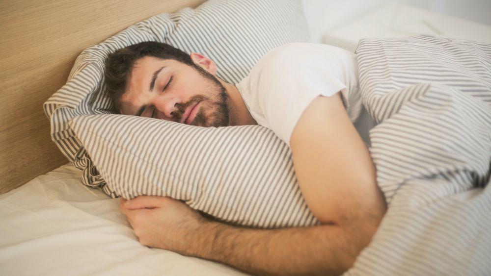 Sering Disepelekan, 5 Manfaat Tidur Cukup Bagi Tubuh