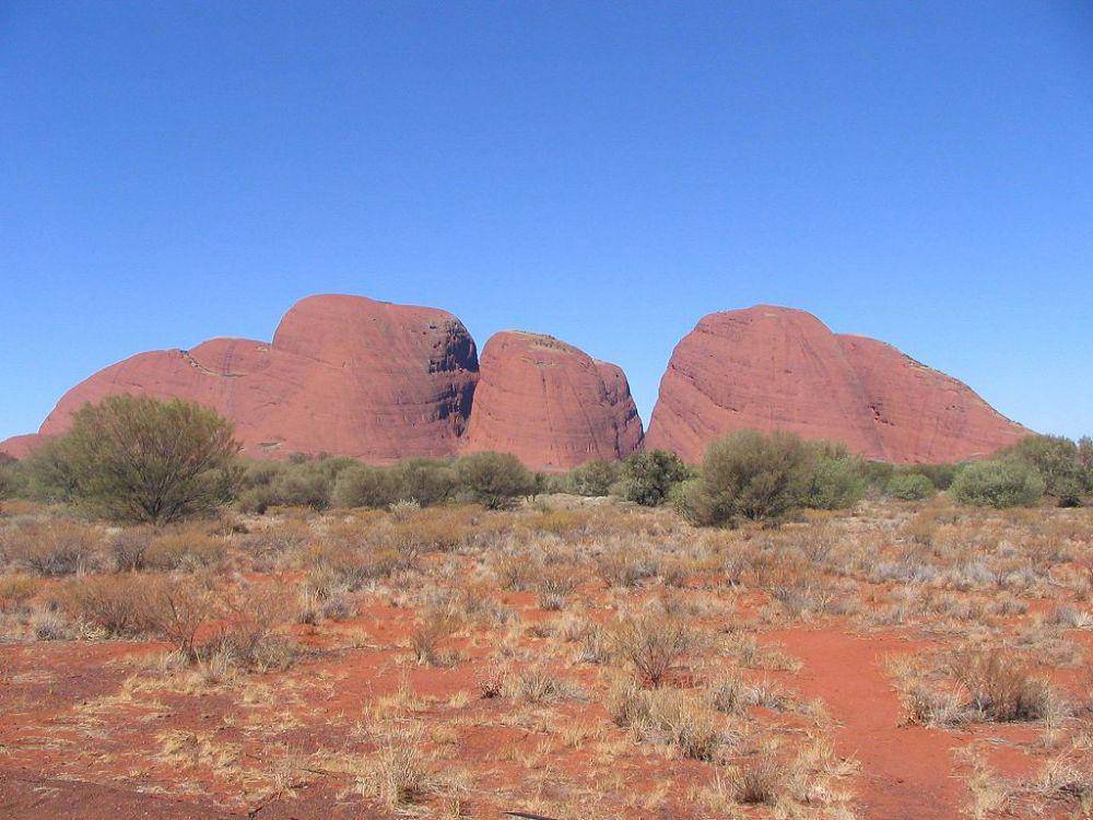 potret batu Kata Tjuta (commons.wikimedia.org/Jpueller)