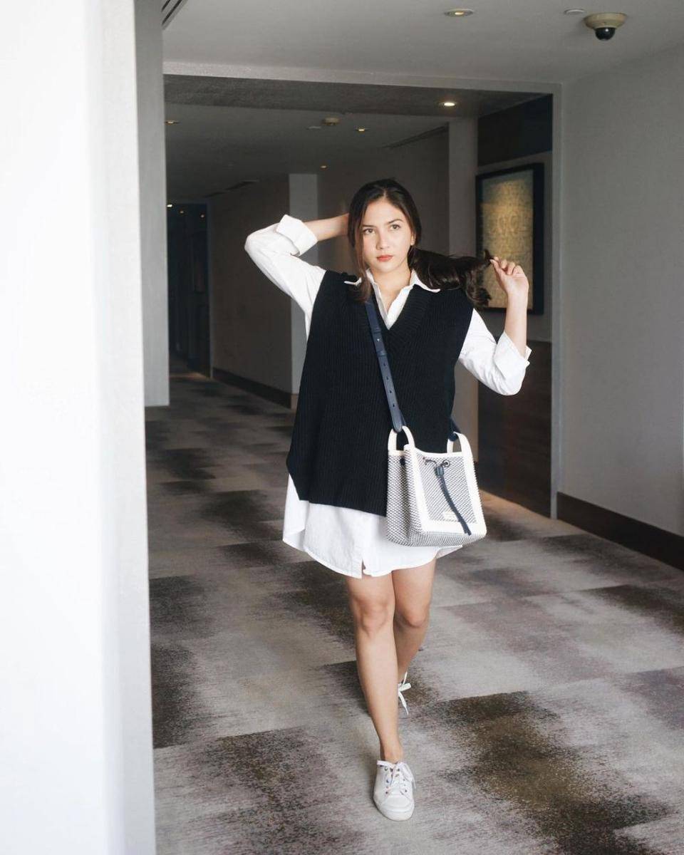 outfit serba hitam ala Jessica Mila (instagram.com/jscmila)
