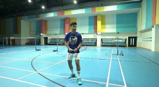 potret Vidi Aldiano berlatih badminton (youtube.com/Vidi Aldiano)
