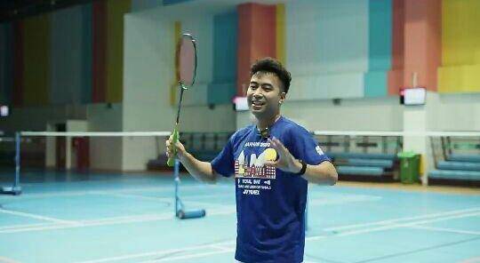 potret Vidi Aldiano berlatih badminton (youtube.com/Vidi Aldiano)