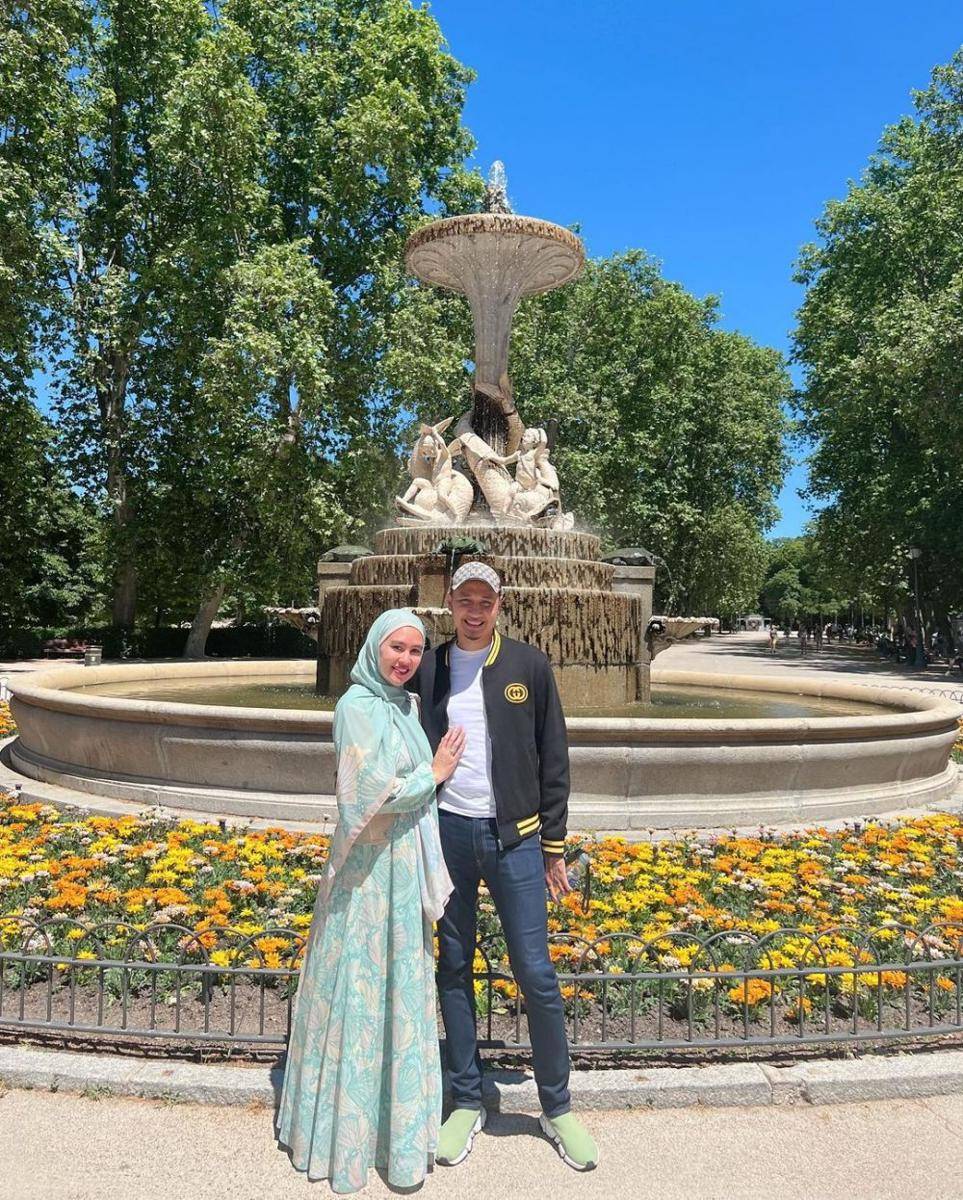 Kartika Putri dan Habib Usman bin Yahya (instagram.com/kartikaputriworld)