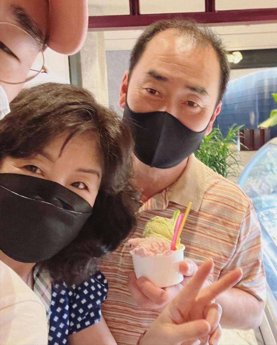 potret mertua Maudy Ayunda (instagram.com/jessechoi_)